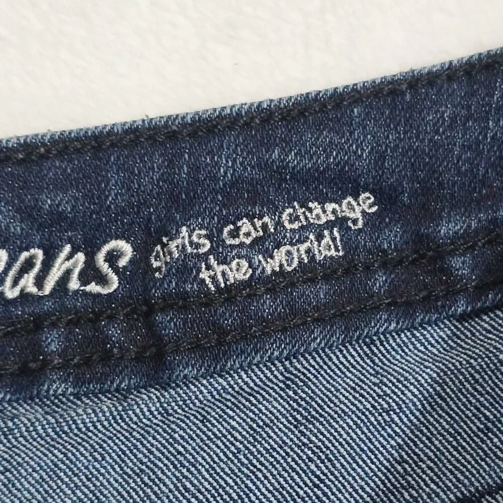 Justice Girls Blue Acid Wash Distressed Raw Hem Embroidered Denim Shorts EUC 14